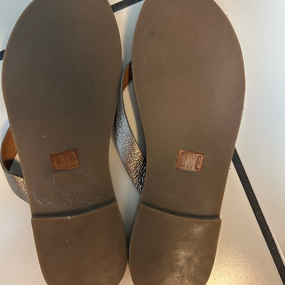 FRYE AND CO. Silver Glitter Sandals 9.5 - Picture 3 of 6